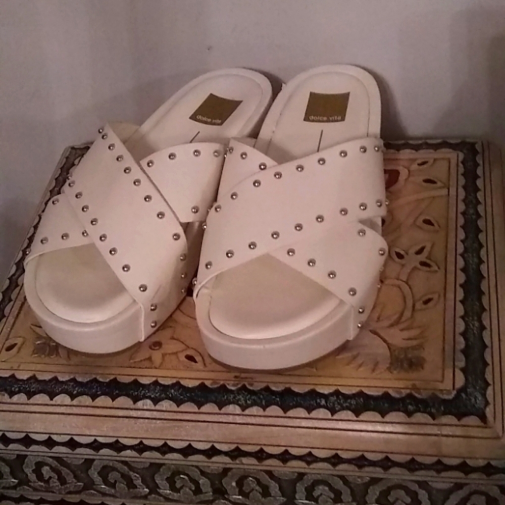 Dolce Vita Wedge shoes 8,5